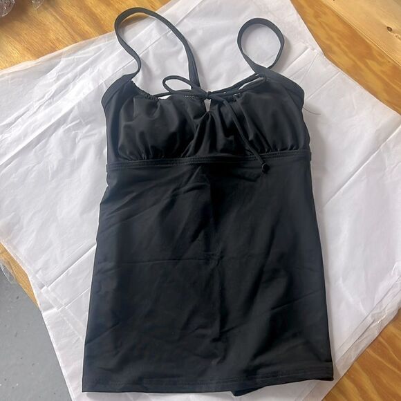 Lands End Women's NEW WITH TAGS Tie Front Underwire Tankini Swimsuit Top - Picture 2 of 12